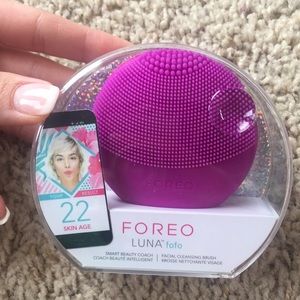 Foreo Luna fofo Facial Cleansing Brush